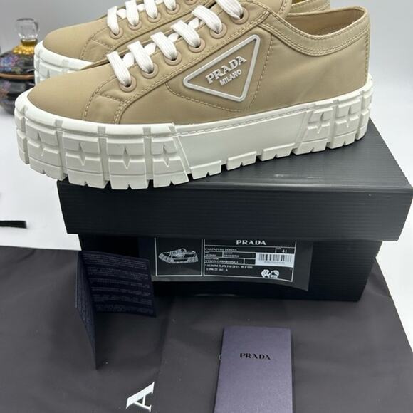 Women's Prada double wheel nylon gabardine sneakers, desert beige size 41 - Picture 4 of 16
